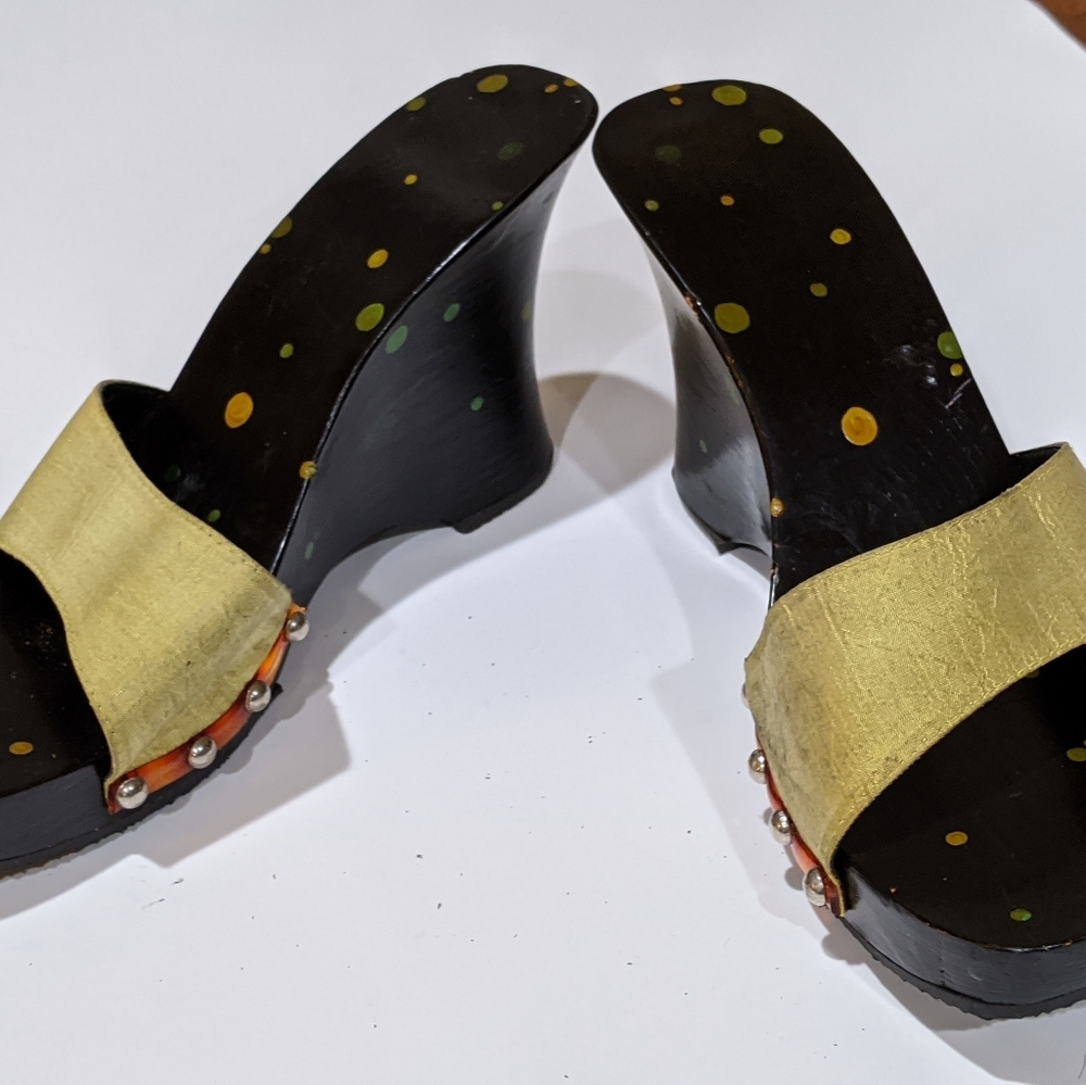 Poke-A-Dot Wedge Heels